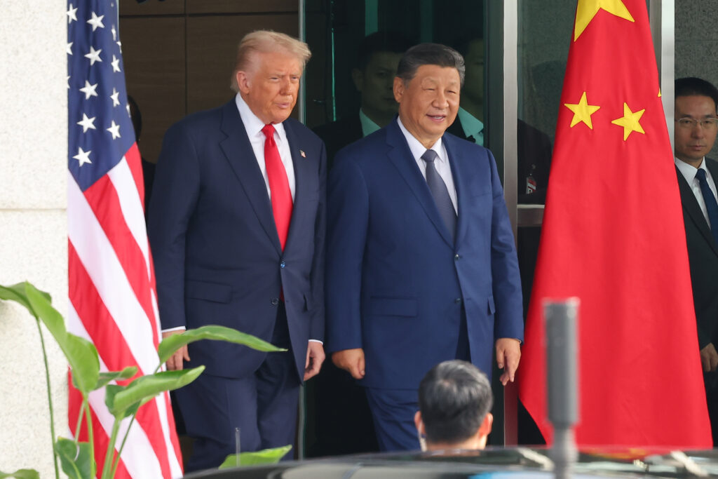 trump-si-xi-jinping-la-beijing.-comertul,-taiwanul-si-razboiul-din-iran-domina-discutiile-sua-china