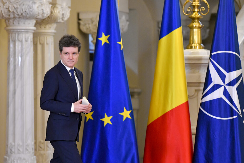nicusor-dan-aduce-la-bucuresti-liderii-nato-si-nordici.-zelenski-si-mark-rutte,-prezenti-la-summitul-b9-de-la-cotroceni