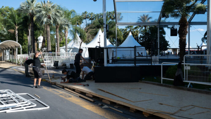 festivalul-de-la-cannes-a-inceput-cu-politica-si-scandal-/-discursuri-despre-gaza-si-momente-pline-de-emotie