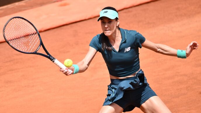 sorana-cirstea-s-a-calificat-in-semifinale-la-roma-dupa-ce-a-distrus-o-pe-jelena-ostapenko
