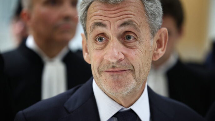 nicolas-sarkozy-ar-putea-intra-din-nou-la-inchisoare-bani-in-campanie-contra-favoruri.-procurorii-cer-7-ani-de-detentie