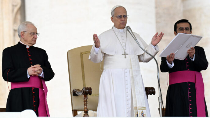 papa-leon-critica-decizia-tarilor-din-europa-de-a-majora-cheltuielile-militare:-tradeaza-increderea-in-diplomatie