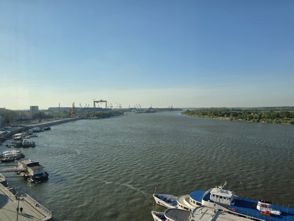 tulcea,-oras-de-granita-in-vreme-de-razboi:-traficul-greu-aduce-disconfort,-dar-si-argumente-pentru-investitii-mari.-primar:-mi-as-dori-ca-traficul-sa-creasca-in-continuare”