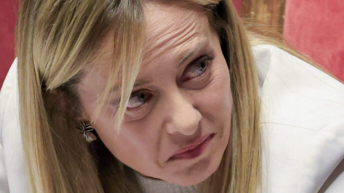 giorgia-meloni-si-a-anulat-o-vizita-externa-pentru-a-merge-la-modena-la-o-zi-dupa-atacul-din-centrul-orasului