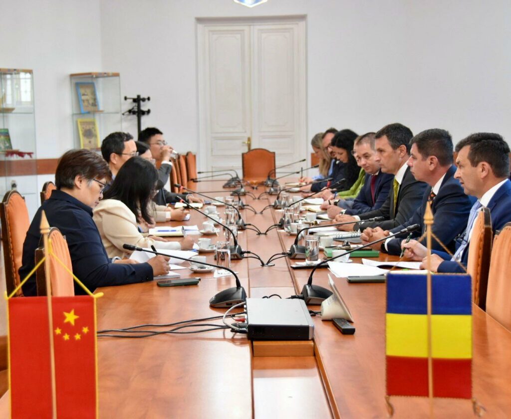 ministrul-interimar-al-agriculturii,-dupa-intalnirea-cu-ambasadorul-chinei:-vom-sprijini-eforturile-de-dezvoltare-a-relatiilor-comerciale