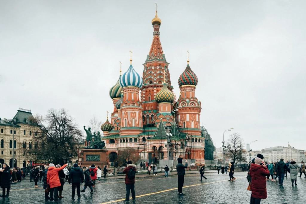rusia-se-confrunta-cu-o-criza-economica-fara-precedent-in-europa:-am-ramas-fara-oameni
