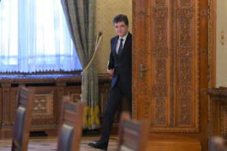 noi-consultari-la-cotroceni-pentru-desemnarea-premierului.-grupul-pace:-sustinem-un-guvern-format-din-grupul-pace,-aur-si-psd,-sau-din-grupul-pace-si-aur
