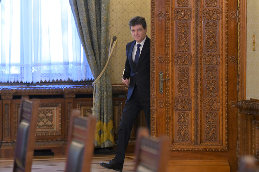 noi-consultari-la-cotroceni-pentru-desemnarea-premierului.-grupul-pace:-sustinem-un-guvern-format-din-grupul-pace,-aur-si-psd,-sau-din-grupul-pace-si-aur