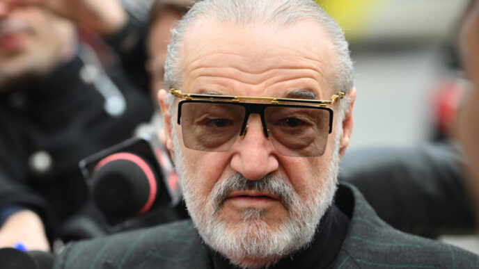 becali-arunca-bomba-despre-negocierile-pentru-guvern
