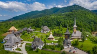 locuri-superbe-din-romania-pe-care-sa-le-vizitezi-in-vara-2026.-destinatiile-care-te-vor-face-sa-uiti-de-vacantele-din-strainatate