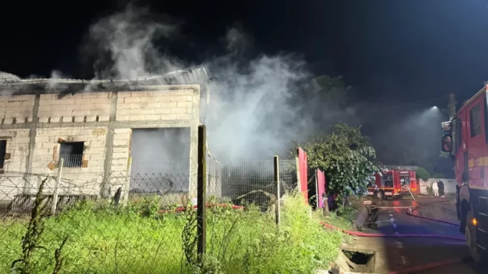 casa-lovita-de-fulger,-in-galati.-incendiul-izbucnit-a-mistuit-vila-de-140-de-metri-patrati