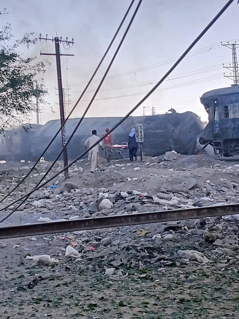atac-cu-bomba-langa-o-cale-ferata-in-sud-vestul-pakistanului:-peste-20-de-morti-in-urma-exploziei