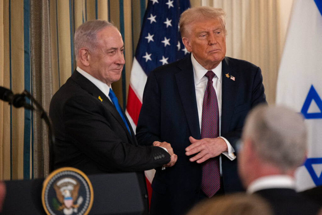 trump-il-asigura-pe-netanyahu-ca-acordul-final-cu-iranul-va-contine-desfiintarea-programului-nuclear