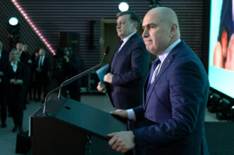 crin-antonescu:-unde-ati-fost,-ciucu-si-bolojan,-cand-pnl-lingea-clante-la-cotroceni?