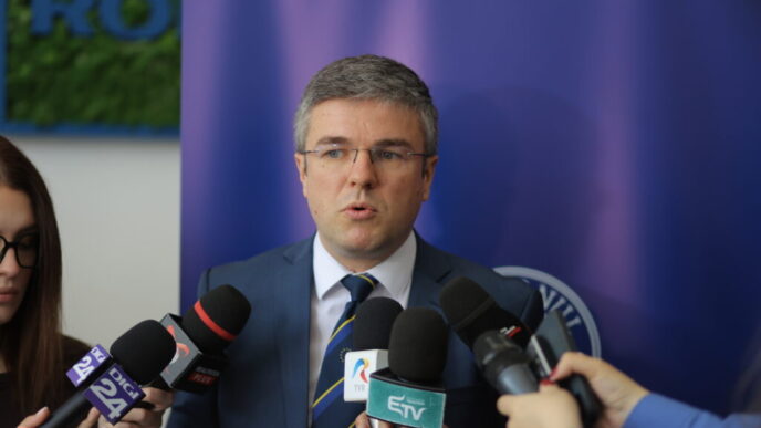 ministrul-digitalizarii-acuza:-bani-europeni-destinati-investitiilor-in-cloudul-guvernamental,-folositi-pentru-salarii-la-adr