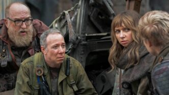 un-actor-cunoscut-din-the-big-bang-theory-si-star-trek-revine-in-noul-serial-stuart-fails-to-save-the-universe
