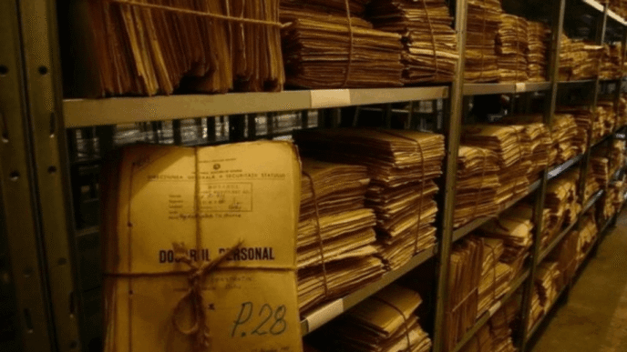 (documente)-romania:-coruptia,-mai-tare-decat-frica-de-securitate