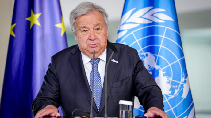 antonio-guterres,-secretarul-general-al-onu,-profund-ingrijorat-de-planul-moscovei-de-a-lovi-kievul