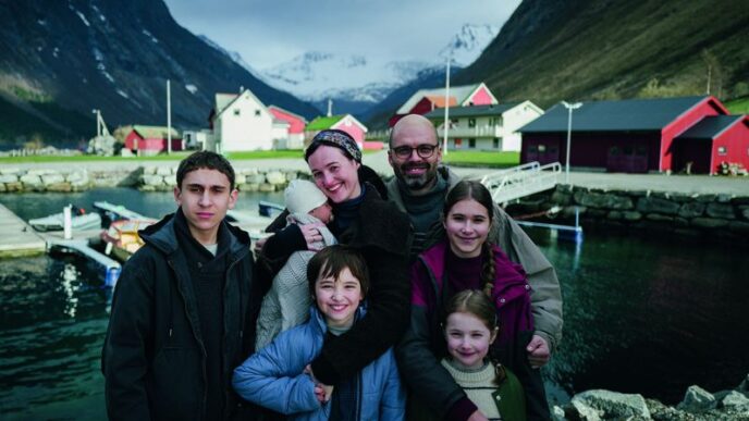 fjord,-filmul-lui-mungiu-care-arata-ca-un-blockbuster-pe-streaming:-interviu-exclusiv-cu-andu-radu,-coloristul-roman-din-spatele-imaginii,-despre-dolby-vision,-ai-si-cannes
