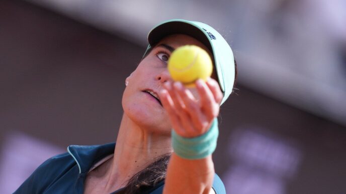 sorana-cirstea-–-solana-sierra-live-in-turul-3-de-la-roland-garros