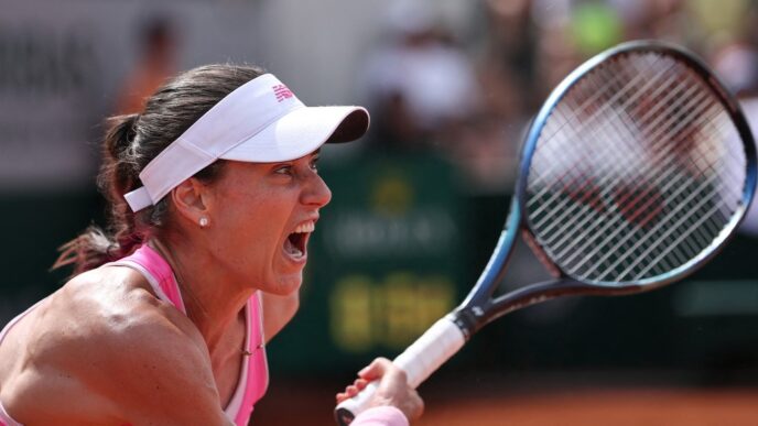 sorana-cirstea-a-facut-ravagii-si-francezii-au-reactionat-dupa-ce-au-vazut-o.-cum-au-numit-victoria-cu-6-0,-6-0-de-la-roland-garros
