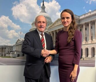 oana-toiu:-presedintele-comisiei-pentru-relatii-externe-din-senatul-sua-a-reafirmat-sprijinul-pentru-romania-si-nato