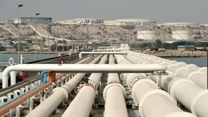 bloomberg.-ue-analizeaza-inghetarea-plafonului-pretului-petrolului-rusesc-pe-fondul-razboiului-din-iran