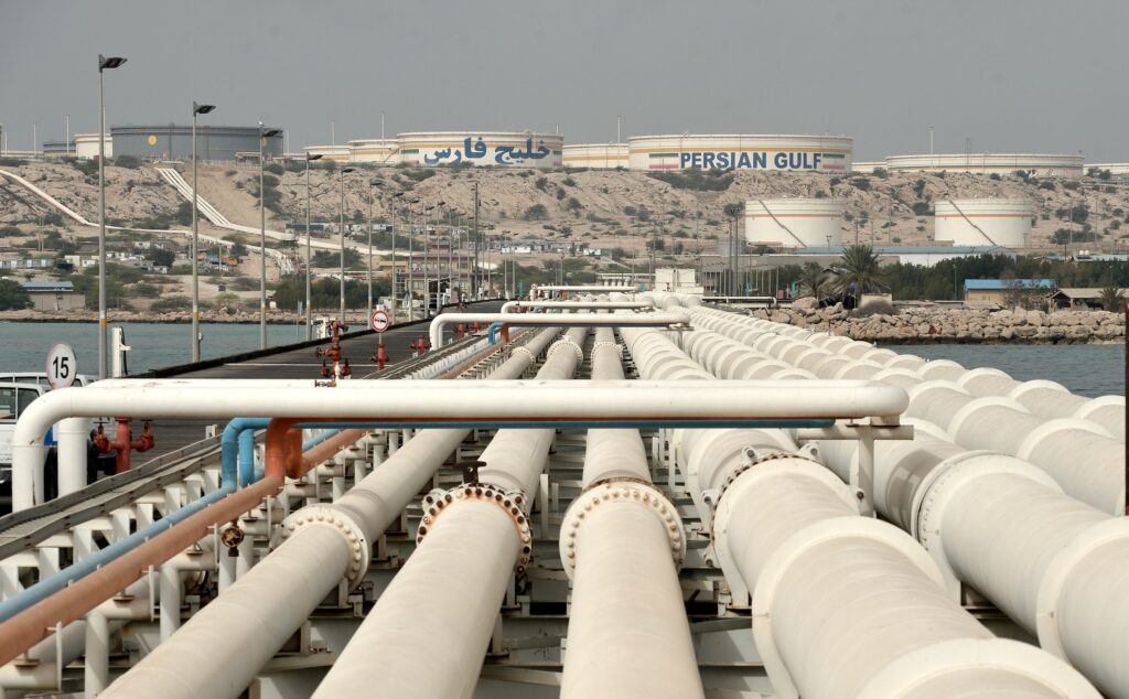 bloomberg.-ue-analizeaza-inghetarea-plafonului-pretului-petrolului-rusesc-pe-fondul-razboiului-din-iran