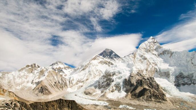 nu-everest-este-cel-mai-apropiat-loc-de-spatiu.-muntele-care-detine-recordul,-de-fapt