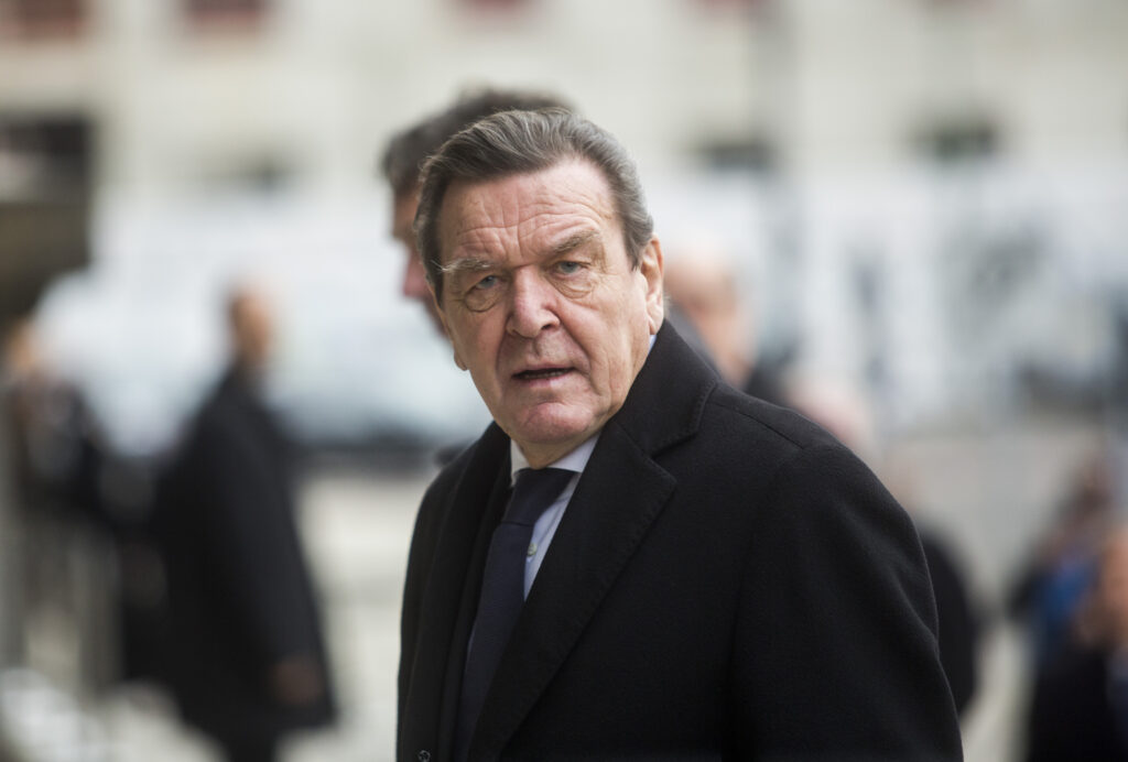 un-jurnalist-rtl-a-dat-peste-gerhard-schroder-intr-un-hotel-din-moscova.-ce-facea-fostul-cancelar-al-germaniei