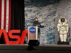 romanul-care-contribuie-la-misiunile-nasa-spre-luna.-povestea-profesorului-din-radauti-care-dezvolta-modele-pentru-bateriile-viitorului