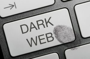 ce-este-dark-web-si-ce-se-gaseste-acolo.-adevarul-despre-partea-ascunsa-a-internetului-pe-care-multi-o-inteleg-gresit