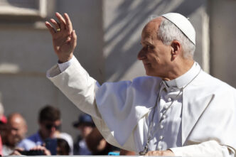 papa-leon-indeamna-spania-sa-inceteze-sa-alimenteze-diviziunile-intre-cetateni,-la-prima-vizita-papala-din-ultimii-15-ani