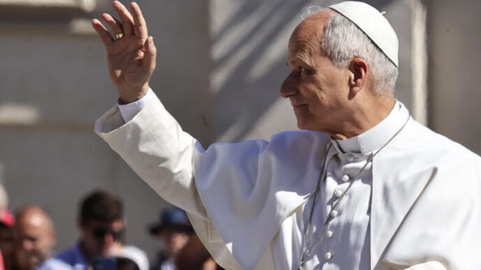 papa-leon-indeamna-spania-sa-inceteze-sa-alimenteze-diviziunile-intre-cetateni,-la-prima-vizita-papala-din-ultimii-15-ani