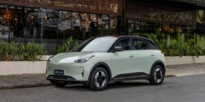 o-electrica-de-9200-de-euro-cu-autonomie-de-pana-la-480-km-schimba-piata.-romanii-ar-putea-fi-primii-interesati