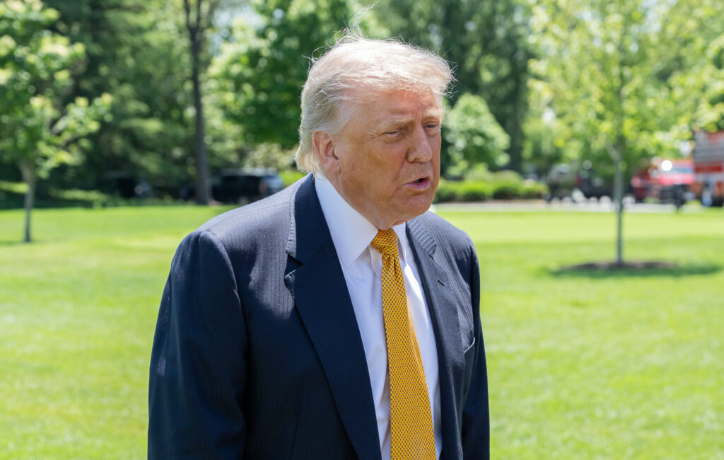 trump-sustine-ca-a-fost-pacalit-de-kurzi:-le-am-dat-arme-si-le-au-pastrat-pentru-ei,-o-rusine