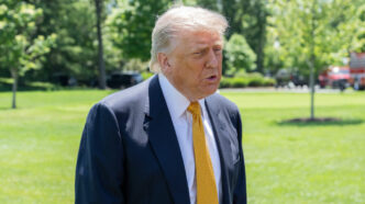 trump-sustine-ca-a-fost-pacalit-de-kurzi:-le-am-dat-arme-si-le-au-pastrat-pentru-ei,-o-rusine
