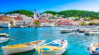 cele-mai-frumoase-plaje-din-croatia.-turistii-din-romania-merg-in-numar-din-ce-in-ce-mai-mare-aici