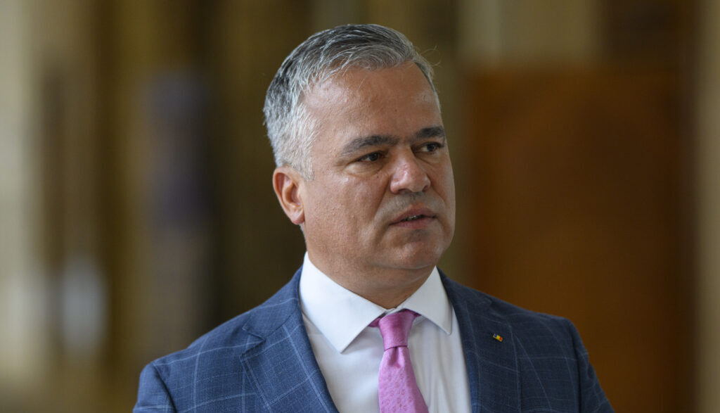 vestea-raspunde-acuzatiilor-de-premier-pucist-si-respinge-scenariul-unui-guvern-facut-cu-psd-impotriva-pnl