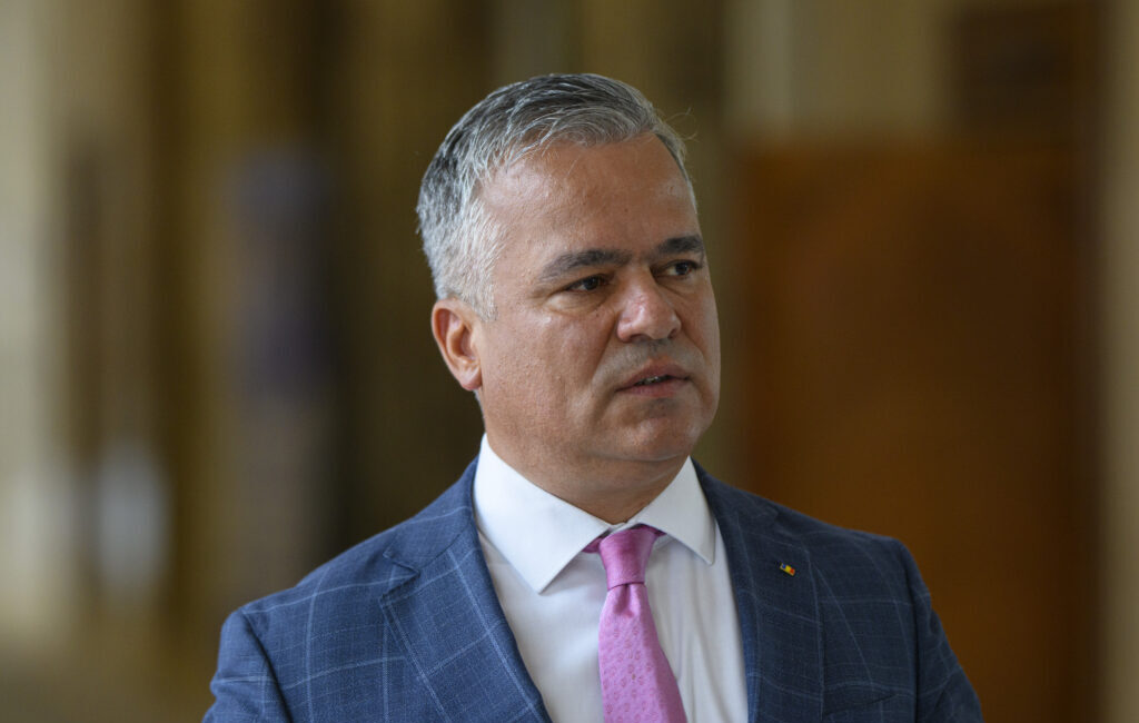 vestea-raspunde-acuzatiilor-de-premier-pucist-si-respinge-scenariul-unui-guvern-facut-cu-psd-impotriva-pnl