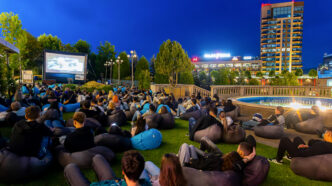 weekend-cu-experiente-pentru-intreaga-familie,-la-palas:-cinema-in-aer-liber,-festival-de-muzica-si-spectacol-de-teatru-–-stirea-de-iasi-sursa-ideala-de-stiri-si-informatii-locale-din-iasi
