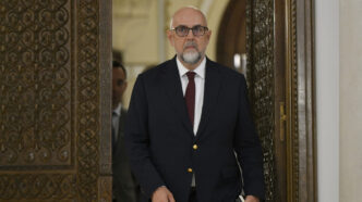 kelemen-hunor,-despre-relatia-cu-premierul-ungar-peter-magyar:-intentia-noastra-este-sa-avem-o-relatie-corecta-cu-guvernul-ungariei