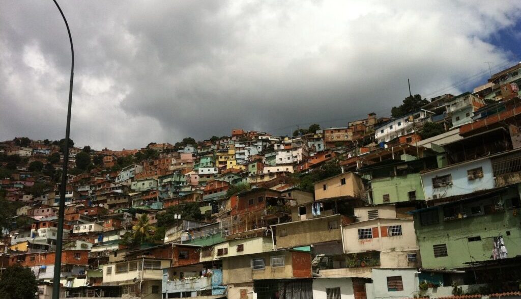cutremur-puternic-in-venezuela-/-a-fost-emisa-o-avertizare-privind-posibile-valuri-de-tsunami-in-zona-caraibelor
