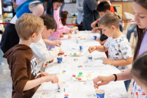 spectacol-de-teatru-si-atelier-de-creatie-pentru-copii,-in-acest-weekend,-la-iulius-mall-iasi-–-stirea-de-iasi-sursa-ideala-de-stiri-si-informatii-locale-din-iasi