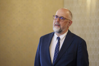 surse:-udmr,-presata-sa-intoarca-votul-pentru-psd.-calculele-care-pot-face-posibil-un-guvern-grindeanu