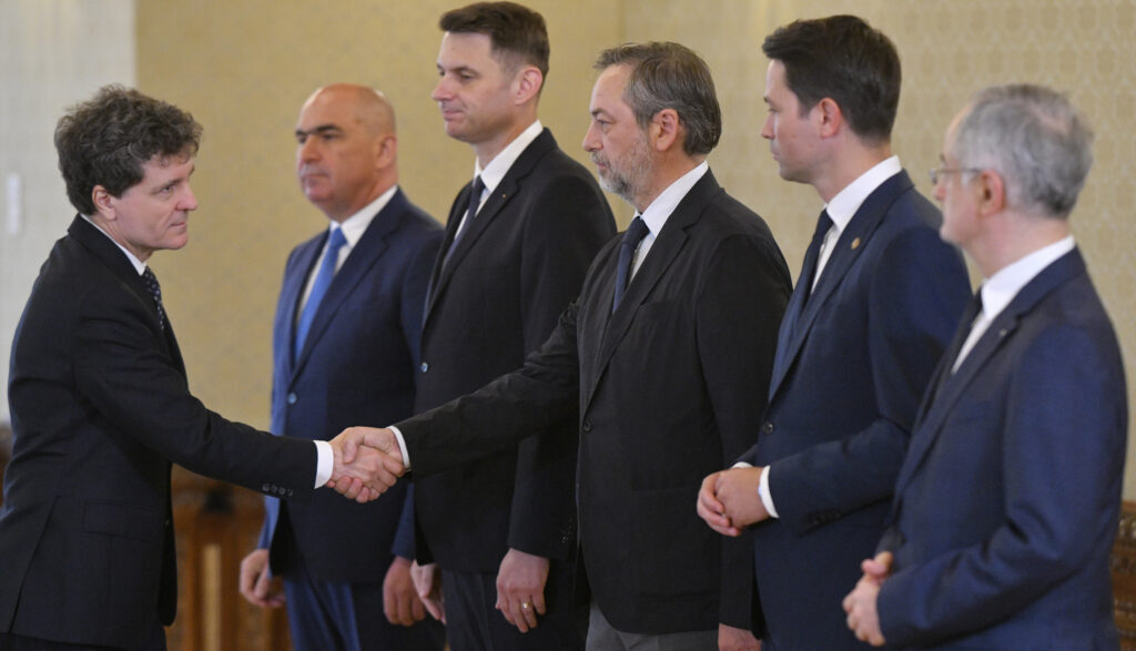 bolojan:-nicusor-dan-a-respins-propunerea-ca-siegfried-muresan-sa-fie-premier