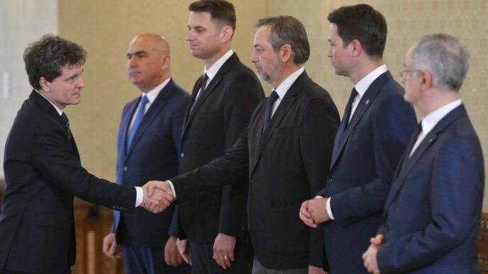 bolojan:-nicusor-dan-a-respins-propunerea-ca-siegfried-muresan-sa-fie-premier