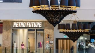 retro-future-deschide-la-palas:-petrecere-de-inaugurare-si-summer-sale-de-pana-la-40%-–-stirea-de-iasi-sursa-ideala-de-stiri-si-informatii-locale-din-iasi