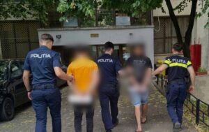 bataie-pe-terasa-unui-bar-din-judetul-iasi:-doi-tineri-arestati-30-de-zile-–-stirea-de-iasi-sursa-ideala-de-stiri-si-informatii-locale-din-iasi