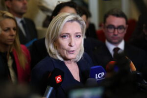 anuntul-momentului.-lidera-extremei-drepte-franceze-a-anuntat-ca-va-candida-la-alegerile-prezidentiale-din-2027